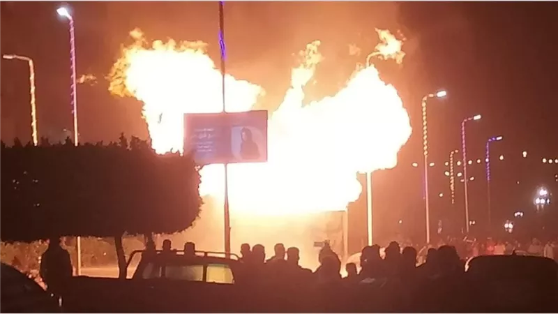المرج تشتعل: حريق هائل يلتهم مخزنًا والحماية المدنية تصارع للسيطرة في معركة ضارية (فيديو)