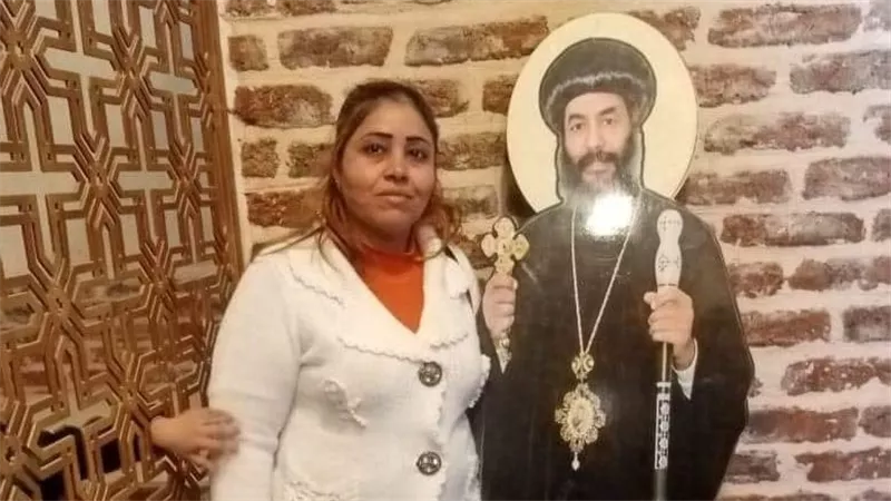 جنازتها شاهدت إعداد تاريخية والحزن يعم ارجاء الصعيد بعد إعلان خبر وفاة نيفين حليم 