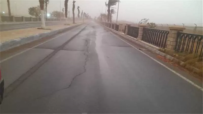 طقس سيء وفصل للكهرباء وإيقاف الملاحة .. ماذا يحدث في أسوان؟؟