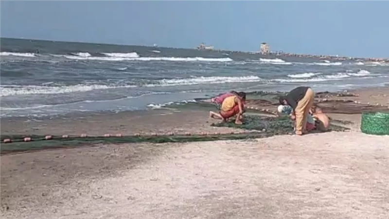 احترس من النزول في البحر.. قرار رسمي بغلق شواطئ بورسعيد لهذا السبب