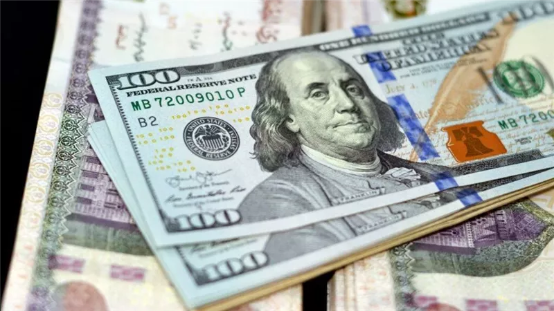 تراجع سعر الدولار بقوة بجميع البنوك المصرية شوف وصل لكام