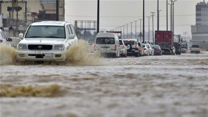 5 أيام سيول.. الأرصاد الجوية تحذر سكان هذه المحافظات من الايام القادمه محدش يخاطر بحياته