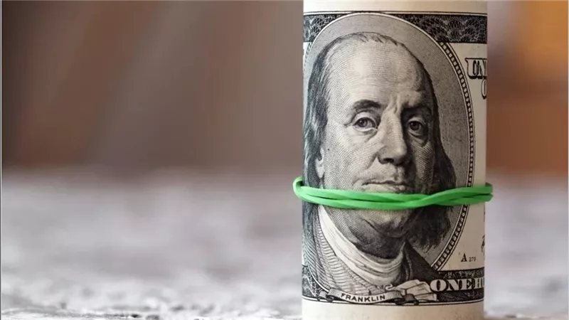 ارتفاع سعر الدولار مقابل الجنيه المصري اليوم الأحد 4 أغسطس 2024 وتأثيرها على السيولة البنكية.. وصل كام النهاردة؟