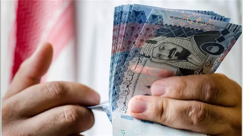 سعر صرف الريال السعودي مقابل الجنيه المصري في البنوك والسوق السوداء اليوم… عملة المملكة وصلت كام النهاردة؟