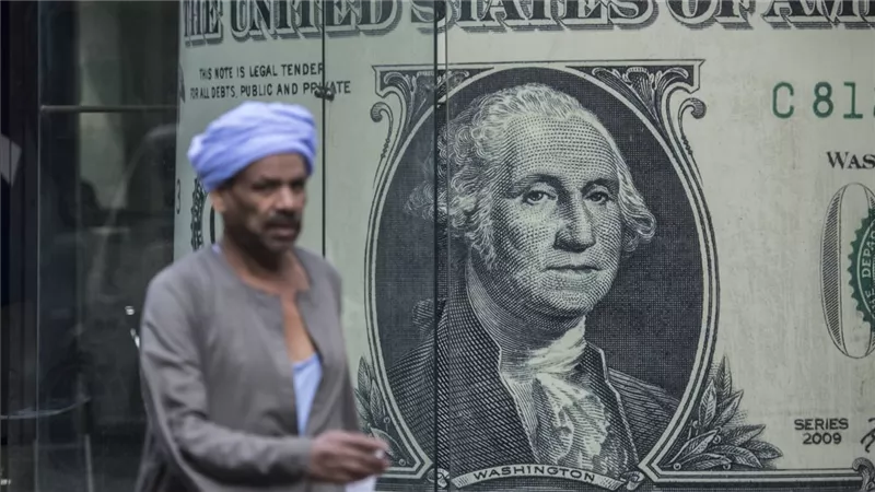 ارتفاع اسود .. اشتعال سعر الدولار في السوق السوداء الان وهذا سعره داخل البنوك اعرف وصل كام 