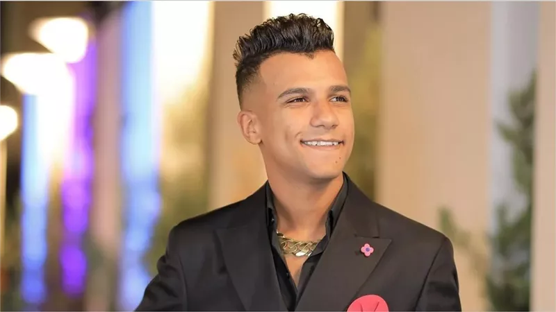 صدمة في الوسط الفني: عصام صاصا يقضي 6 أشهر في السجن بتهمة تعاطي المخدرات بعد تسوية قضية الدهس المروعة