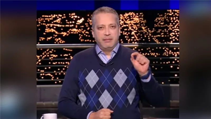 تامر أمين يحرج نفسه ويثبت عدم معرفته بالمجال التعليمي وأستاذ يرد عليه 