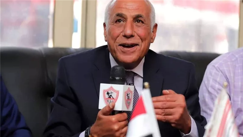 نقل رئيس نادي الزمالك حسين لبيب إلى المستشفى بعد تعرضه لوعكة صحية.. مصادر تكشف عن السبب