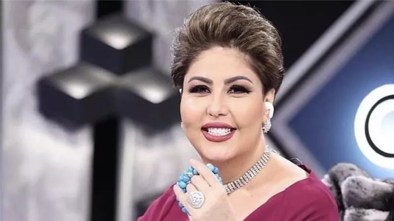 شاهد:اعلامية عربية تثير غضب عارم بعد استضافتها هؤلاء بمنزلها وتعلق:اهلا اعيال عمنا 
