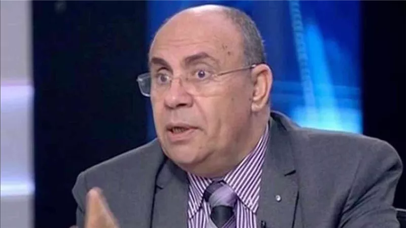 هل الإمام أبو حنيفة يبيح المساكنة؟.. مبروك عطية يرد