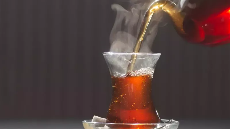 تأثيراته مفاجئة على الجسم.. لا تشرب الشاى بعد الأكل مباشرة لاسباب لن تتخيلها