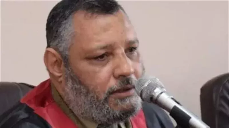 من هو الإمام رمضان الذي أباح خلع البنطلون والسرقة؟