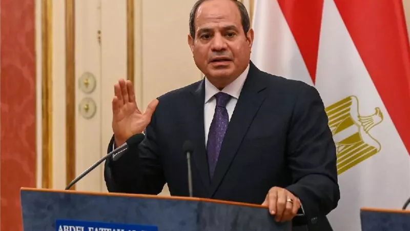 6 قرارات تسعد الملايين .. هدايا الرئيس السيسى لعمال مصر خلال احتفاليه اليوم