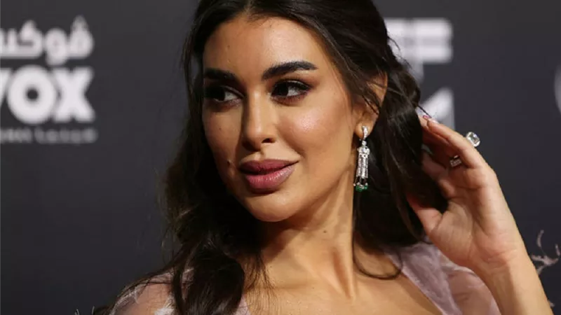 ياسمين صبري تعود إلى منصة Le Défilé في باريس..ماذا ارتدت في عرض لوريال 2026؟ 