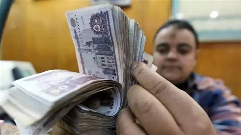 موعد صرف مرتبات الموظفين لشهر سبتمبر 2024 .. وهل تصرف بالزيادة الجديدة أم لا؟