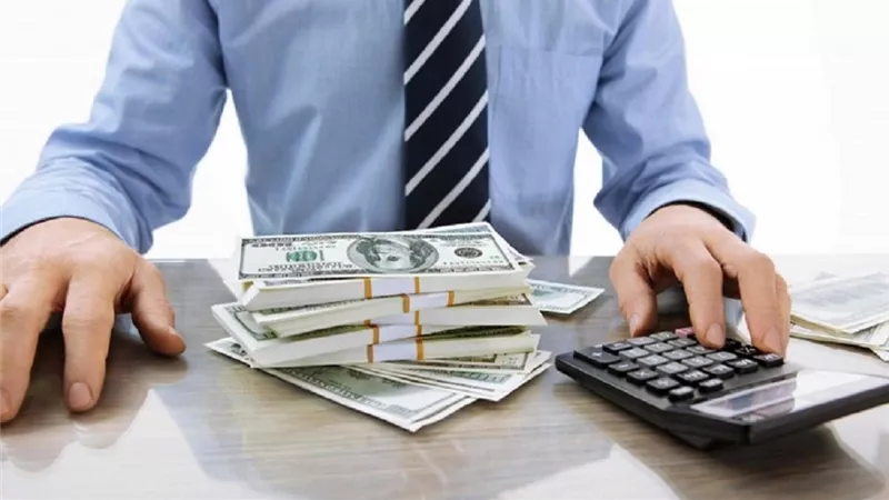الحق اشتريها قبل الوقف : لو معاك دولارات استثمر فلوسك فورا في هذا البنك  