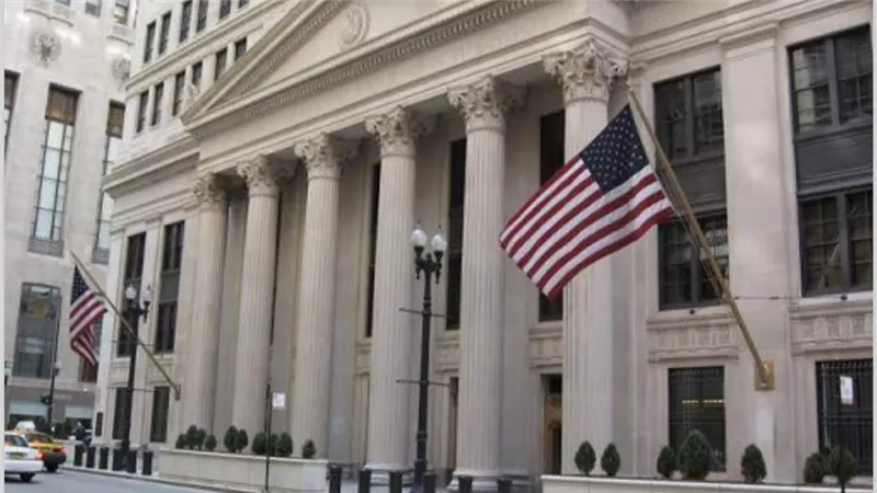 ماتأثير قرار البنك الفيدرالى بتخفيض سعر الفائده على مصر وماسيحدث فى اسعار الذهب الاياام القادمه
