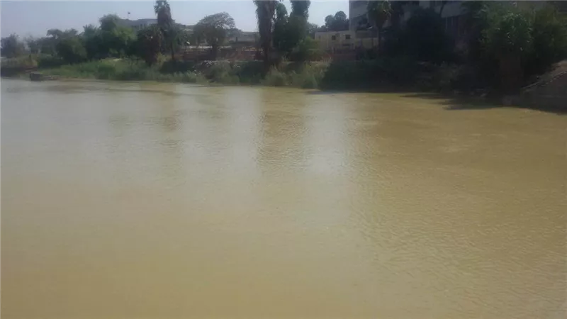بعد إصابات أهالي أسوان .. مصدر يحسم الجدل ويكشف حقيقة تلوث مياه الشرب بسوهاج