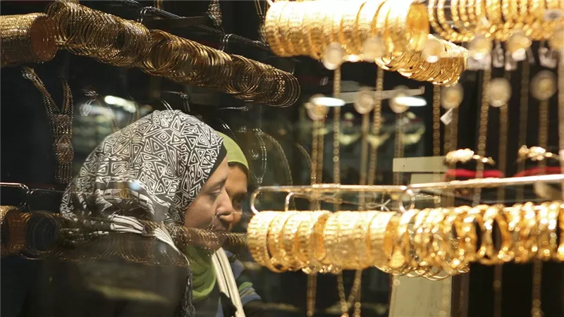 سعر جرام الذهب اليوم بكافة الأعيرة .. وأرقام قياسية لـ عيار 21 والجنيه