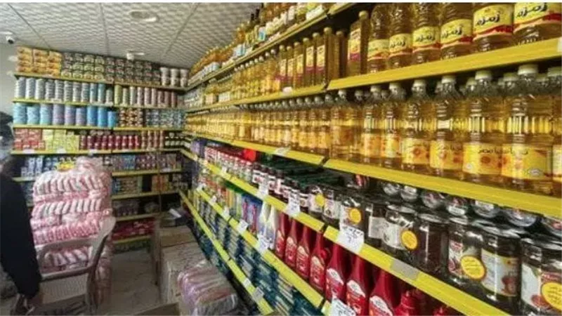 عضو شعبة المواد الغذائية يعلق على مخاوف موجة تضخمية جديدة ويحذر من تخزين السلع