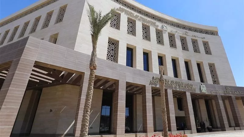 إمتحانات شهر أكتوبر للصفين الأول والثاني الثانوي .. ستعقد ورقيا أم إلكترونيا|التعليم تحسم الجدل 
