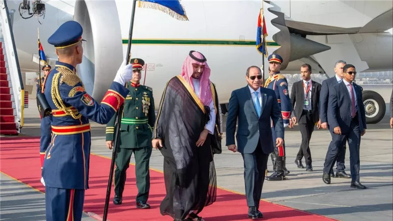 عمرو أديب يصرح تصريح هو الحل الأمثل للأزمة الراهنة في المنطقة والجميع يشيد به.. ما القصة؟