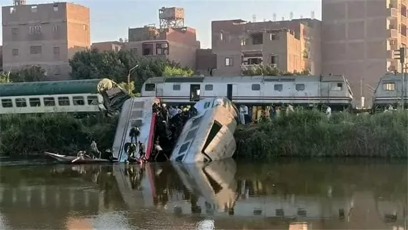 حادث قطار المنيا: سر وقوع الحادث.. هل قائد الجرار السبب؟ وأول تحرك من النيابة