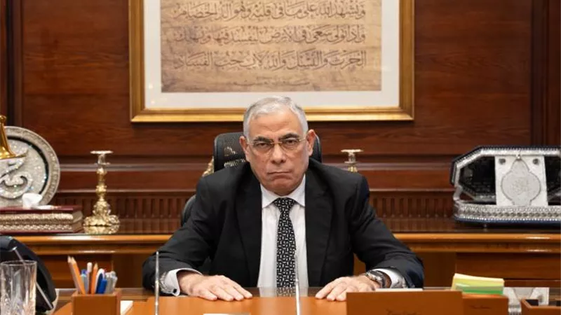 ينفذ فورا : النائب العام يصدر قرار عاجل الان بشأن السائق المتسبب في حادث قطاري المنيا والنيابة تصدر 5 قرارات 