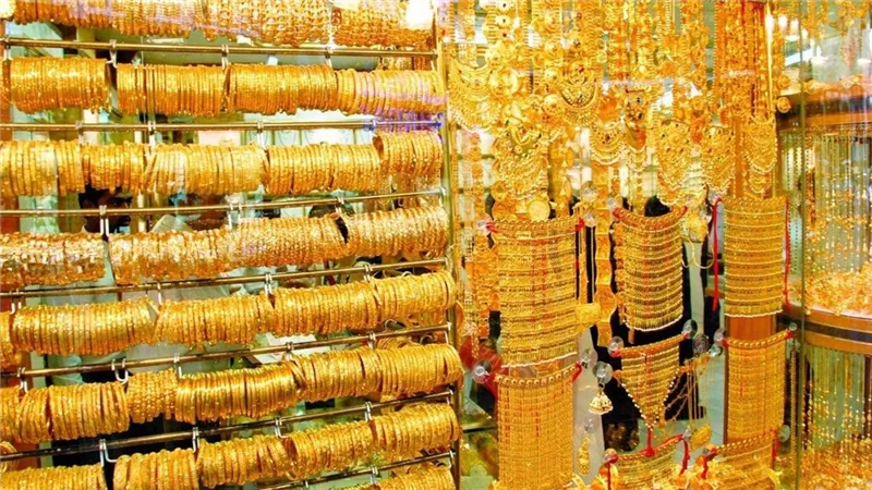 «الأصفر يتخطى 4250 جنيه» أسعار الذهب تواصل الصعود بنهاية تعاملات الصاغة اليوم|عيار 21 وصل كام بعد الزيادة الجديدة؟