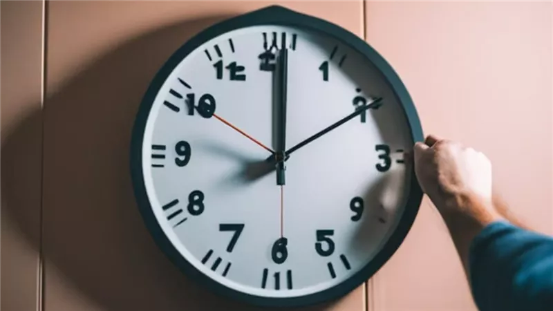 موعد بدء التوقيت الشتوي 2024 في مصر: هل سيتم تقديم أم تأخير الساعة 60 دقيقة وتأثيره على الحياة اليومية؟
