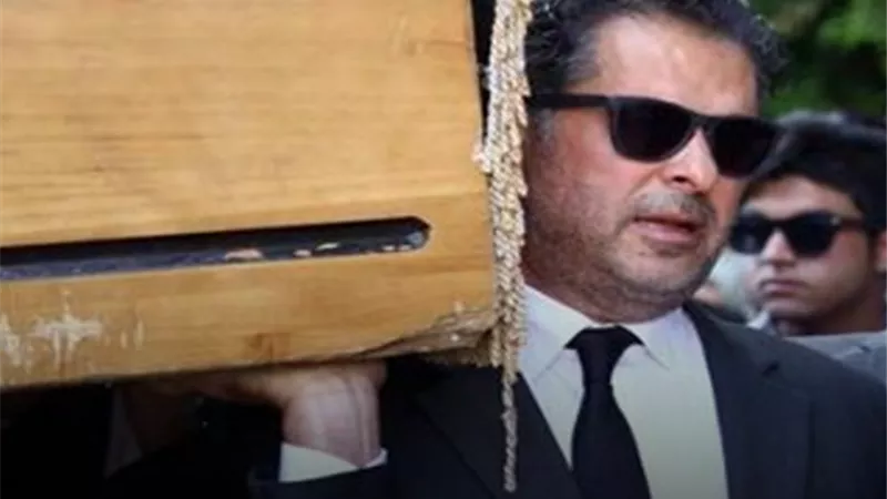 الموت يفجع راغب علامة في أقرب الناس إليه وحسابه الشخصي يتحول إلي دفتر عزاء 