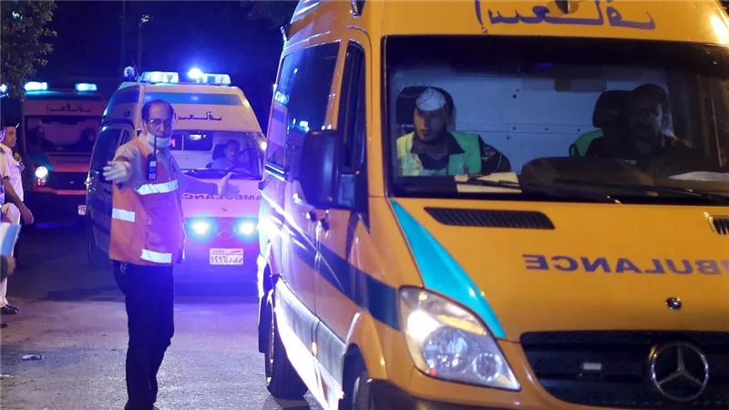 انقلاب أتوبيس قرب دير مارمينا في أسيوط يسفر عن إصابة 8 أقباط.. هل يوجد وفيات بينهم؟