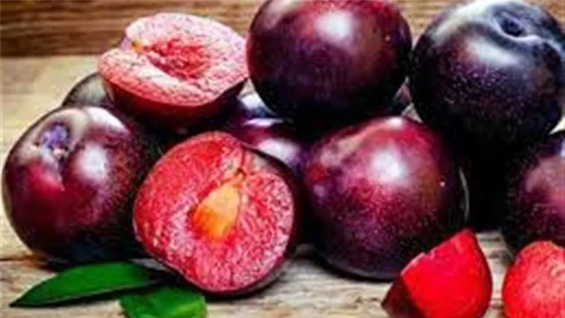 البرقوق رغم فوائده المذهلة إلا أنه ممنوع نهائيا على تلك الفئات الثلاثة عدم تناوله لخطورته على صحتهم