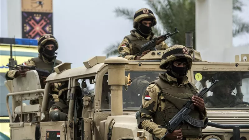 احنا جاهزين .. قائد الصاعقه المصرية يفجر مفاجأة مدوية بشأن الجيش المصري شاهد مقطع فيديو يحتل الصدارة ويفاجئ المصريين كيف تستعد القوات المسلحة لمواجهة التهــ،ـديدات الخارجية؟