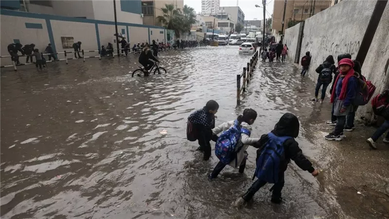 هل سيتم تعطيل الدراسة في الإسكندرية اليوم بسبب الأمطار الغزيرة؟ مصدر رسمي يكشف الحقيقة لأولياء الأمور والطلاب