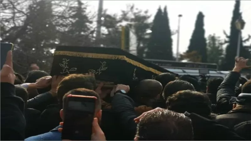 وفاة بطل مسلسل زيزينيا...الموت يفجع الوسط الفنى والحزن يجتاح الجميع بعد الإعلان عن وفاته
