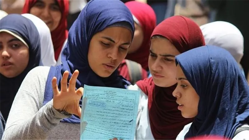 استقالة مدرس اللغة الإنجليزية  بسبب إجابة طالب علي سؤال بطريقة غريبة صدمت الجميع .. ”قلب السوشيال ميديا بإجابته” حصل ايه تسبب في دهشة الجميع!