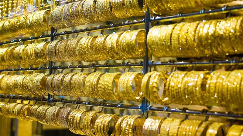 عيار 21 بكام الآن بالمصنعية؟ ارتفاع جديد يضرب أسعار الذهب اليوم الخميس 14 نوفمبر 2024 في مصر | الجرام وصل 4300 جنيه