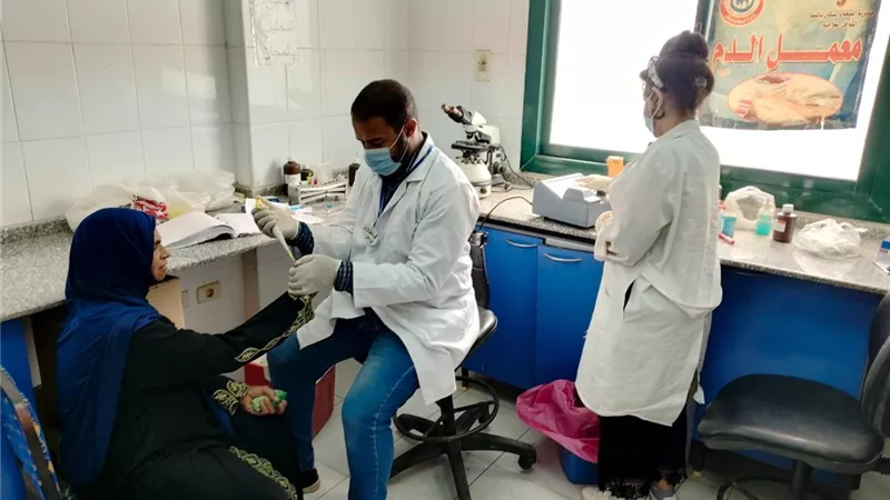 من بينها إجراء هذة التحاليل .. وزارة الصحة تقدم خدمات بأسعار رمزية وأخري مجانا
