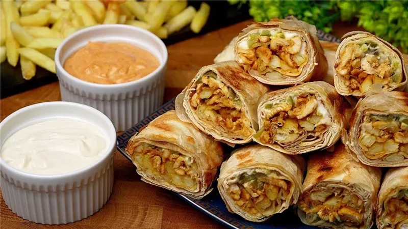 لو ناوي تفطر أو تتغدى ساندوتش شاورما جاهزة.. نصيحة فكر كويس!