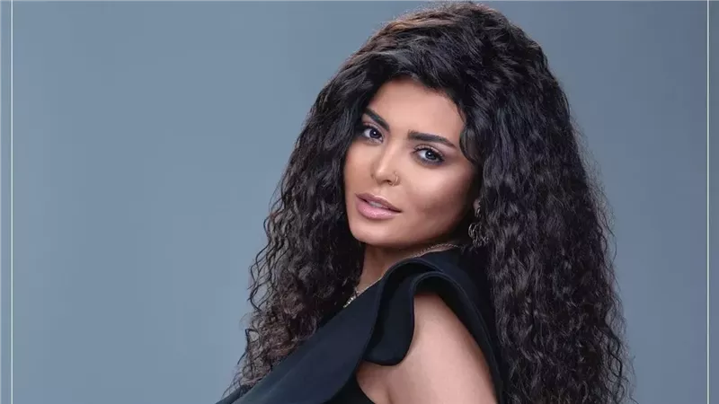 بعد فيديو الرقص.. هل هناك علاقة بين أمير المصري وأسماء جلال وهل هما متزوجان؟.. وهل لدى أسماء لجان؟!