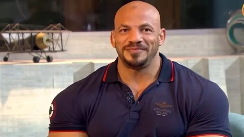 خلع مش طلاق.. بيج رامي يشعل السوشيال ميديا ده ذنب ناس ربنا بيخلصه