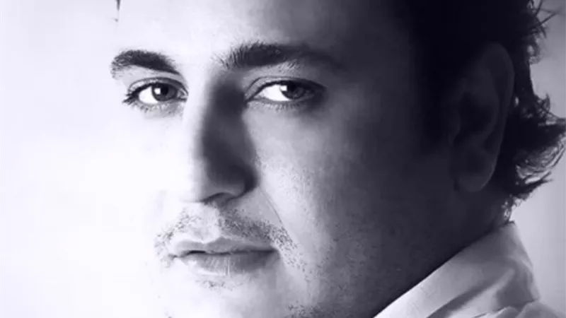 تامر حسني يكشف سبب تأجيل جنازة محمد رحيم هل تأخرت بسبب عزاء والدة مي عز الدين ؟