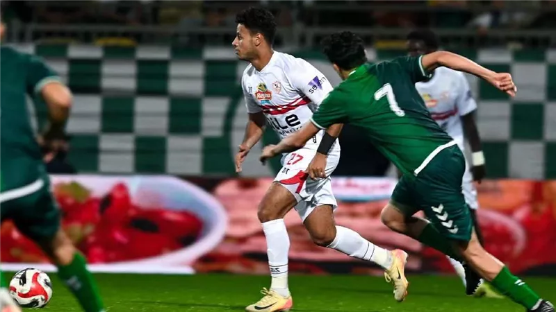 القلق مسيطر.. موقف في مباراة الزمالك والمصري أثار سخرية البعض وجعل البعض في حالة قلق!