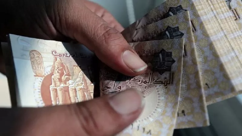 هل تم إلغاء الجنيه والخمسين قرش الورق .. رد مفاجئ يصدم الجميع وعقوبة صارمة لهؤلاء بقرار البنك المركزي