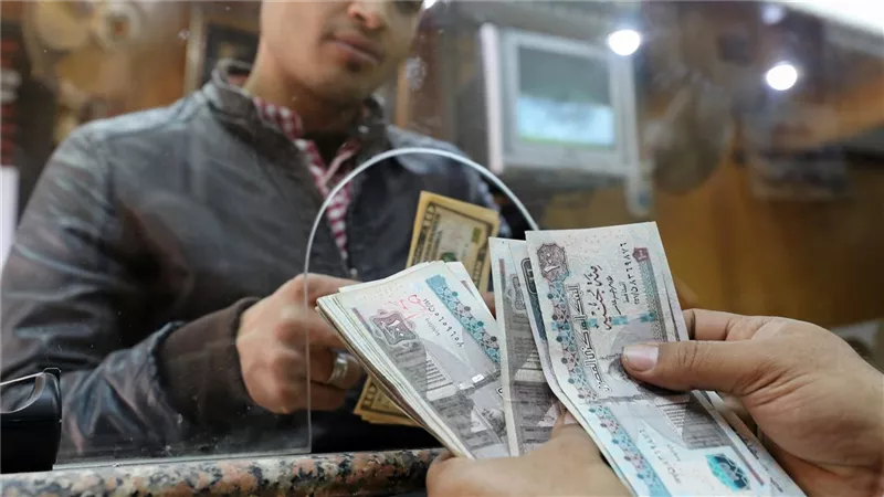 قرار حكومي مفاجئ بمنح أموال 