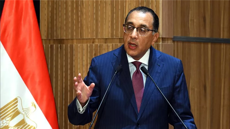 القرار بدأ يتنفذ فعلاً.. لو عديت سن الـ45: تعديل حكومي جديد هيغيّر كل حاجة في مستقبلك الوظيفي – اعرف التفاصيل الكاملة قبل فوات الأوان