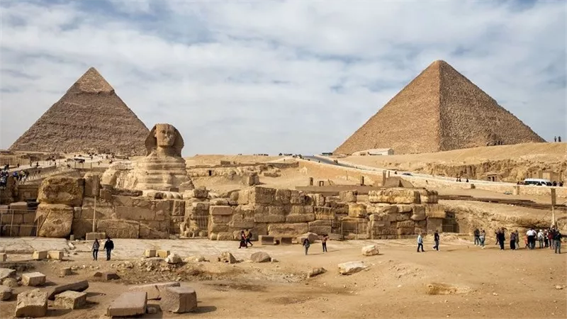 رد وزارة السياحة والآثار المصرية على مزاعم إسرائيلية ببناء الأهرامات .. سبقت وجودكم 