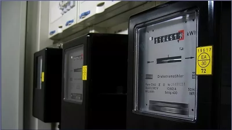 عقوبات غير مسبوقة ضد مستخدمي العدادات القديمة: كل ما يجب معرفته عن الغرامات والإجراءات الجديدة لـ فاتورة الكهرباء | ما القصة؟