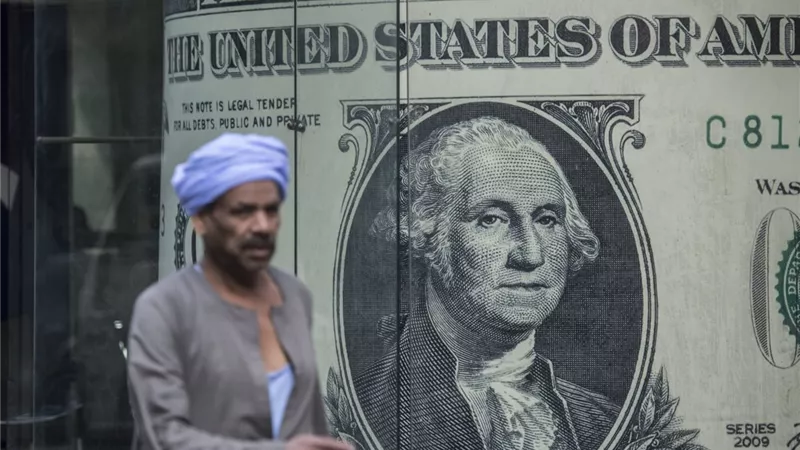 الأخضر بكام بعد كسر الـ50 جنيه؟.. سعر صرف الدولار مقابل الجنيه المصري اليوم 7 ديسمبر 2024 في البنوك والسوق السوداء